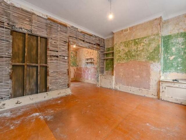 Cottage for sale in Chalk Farm, Greater London