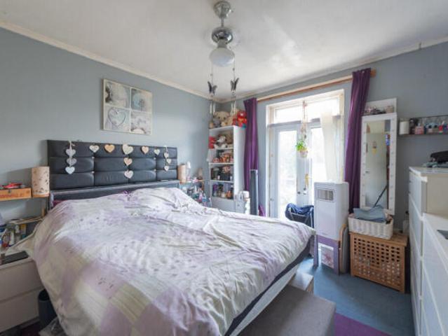Cottage for sale in Hill, Southampton