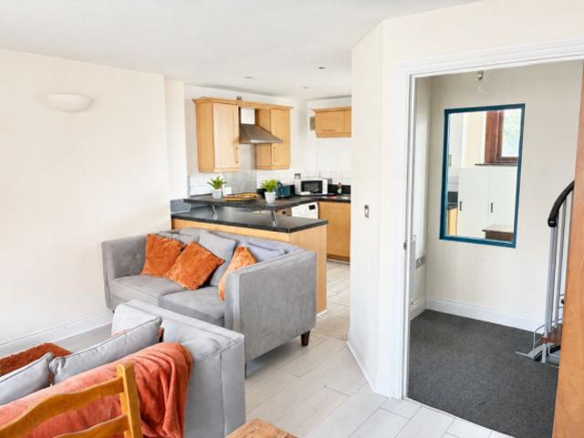 Cottage for sale in Feckenham, City Of Bristol