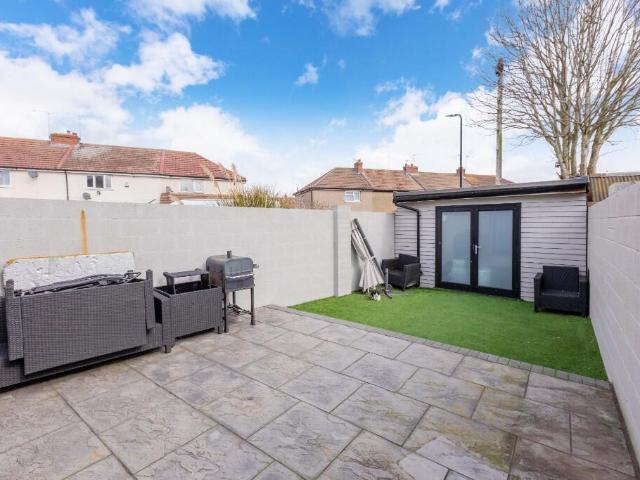 Terraced House for sale in Slough