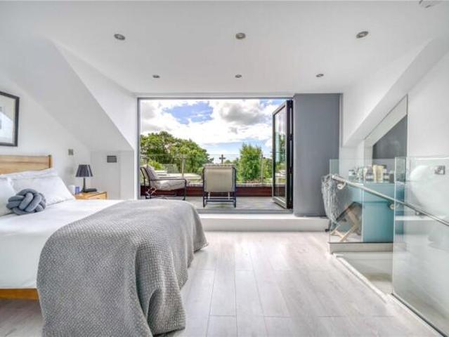 Cottage for sale