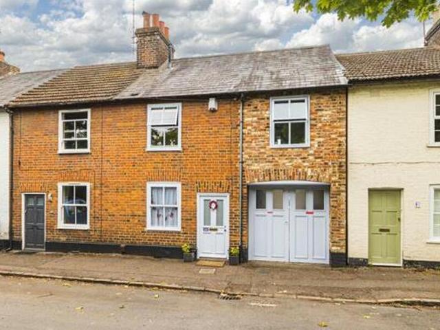 House for sale in Hall Park, Pouchen End