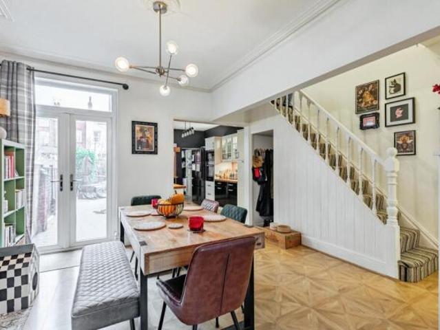 Cottage for sale in Northampton, Northamptonshire