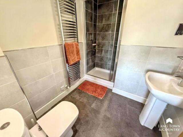 Cottage for sale in Mount Wise