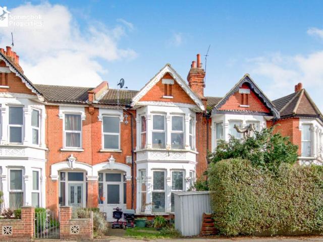 Terraced House for sale in Sefton