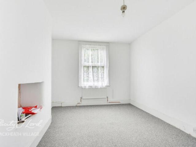 Cottage for sale in Cat Hill