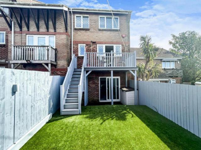 Cottage for sale in Mount Wise