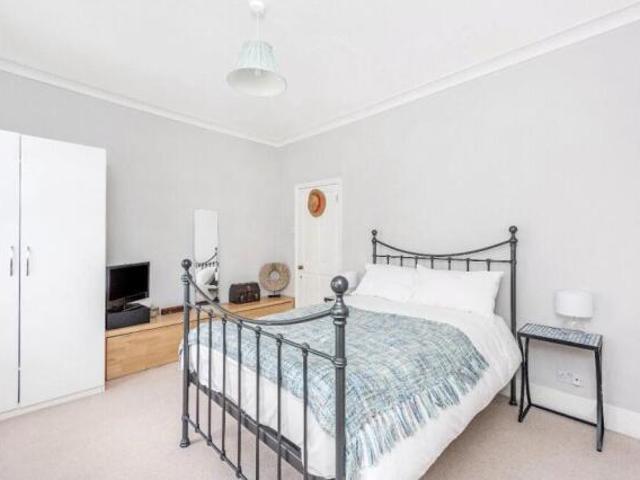 Cottage for sale in Fulham, Greater London
