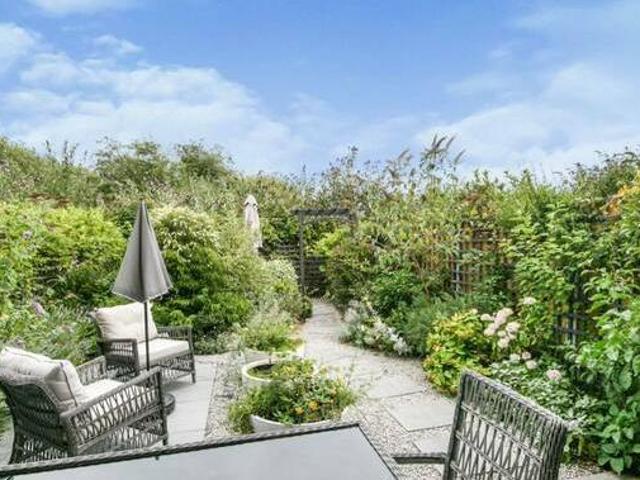 House for rent in Lyons, Greater London
