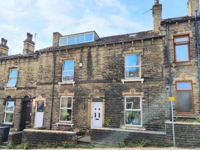 House for sale in Hove Edge, Brighouse