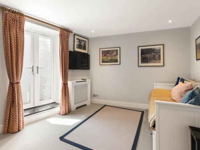 Cottage for sale in Fulham, Greater London