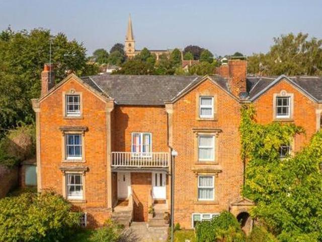 House for sale in Buckingham, Buckinghamshire