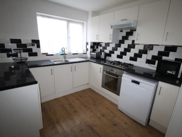 Cottage for sale in Lillington, Green Close