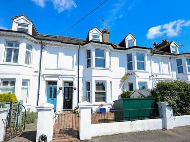 House for sale in Perryfields, West Sussex