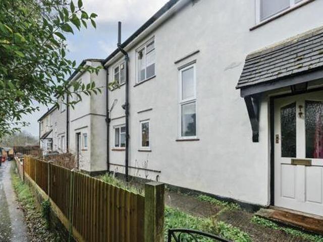 House for sale in Hillview, Surrey