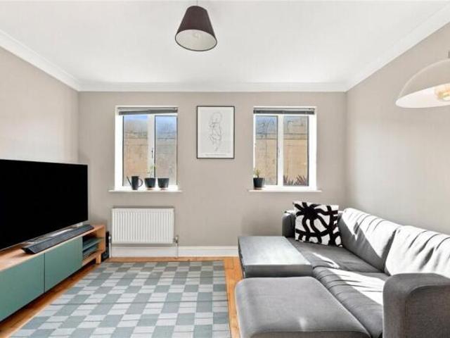 Cottage for sale in Cat Hill, England
