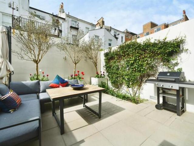 Cottage for sale in Kemptown, Brighton & Hove