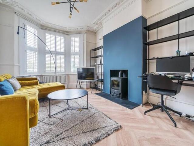 Cottage for sale in Glyndon, Plumstead