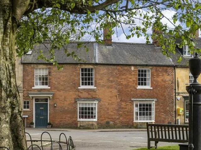 House for sale in Fossebridge, Gloucestershire