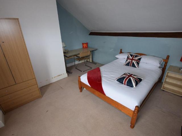 Cottage for sale in Northampton, Northamptonshire