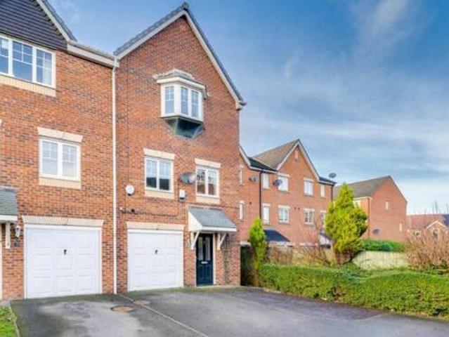 House for sale in Cleckheaton, West Yorkshire