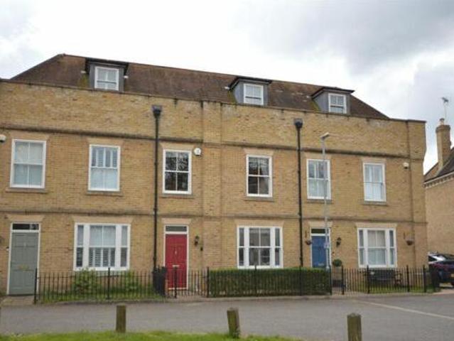 House for sale in Fordham Heath