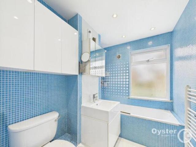 Cottage for sale in Cat Hill