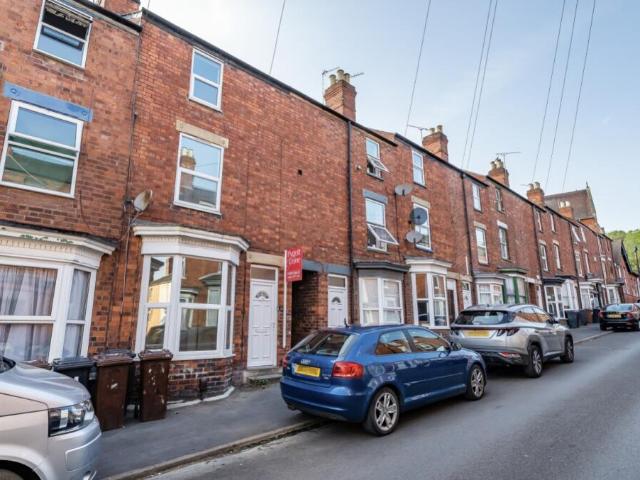 Terraced House for sale in Lincoln