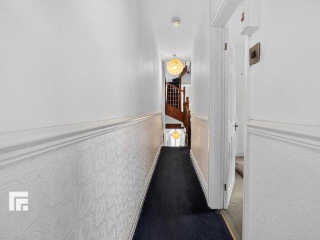 Cottage for sale in Cymmer, Wales