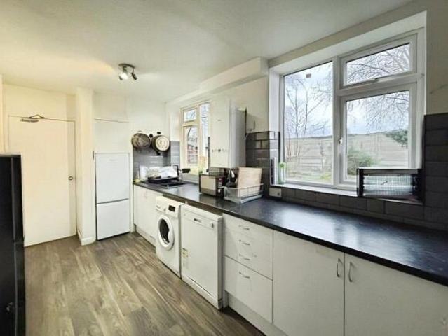 Cottage for sale in Cat Hill
