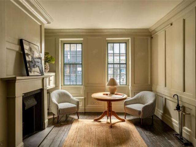 Cottage for sale in Soho, Greater London