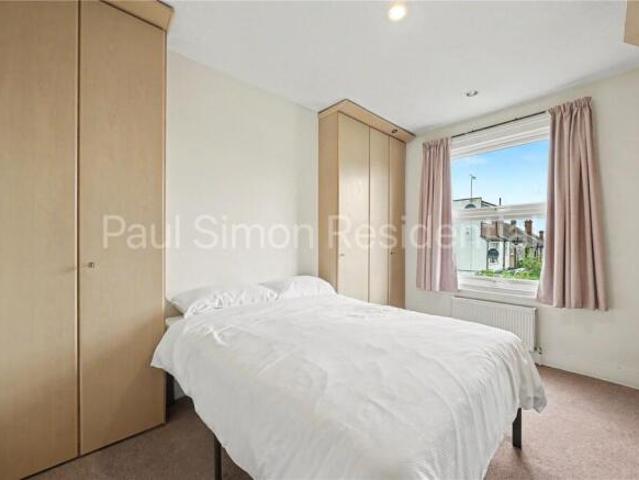 Cottage for sale in Cat Hill