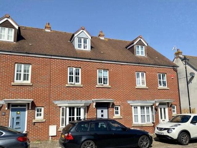 House for sale in Sovereign Harbour, Eastbourne