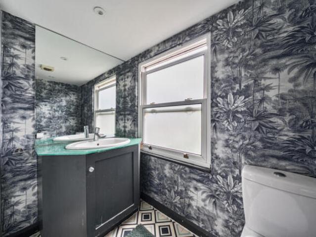 Cottage for sale in Tooting Graveney, Greater London