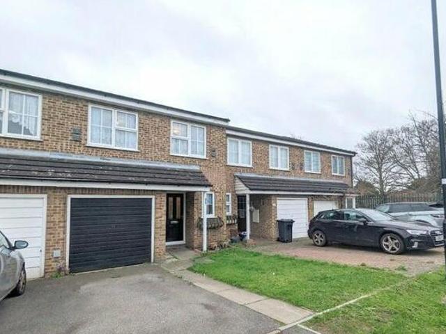 House for sale in London Borough of Hounslow, Feltham