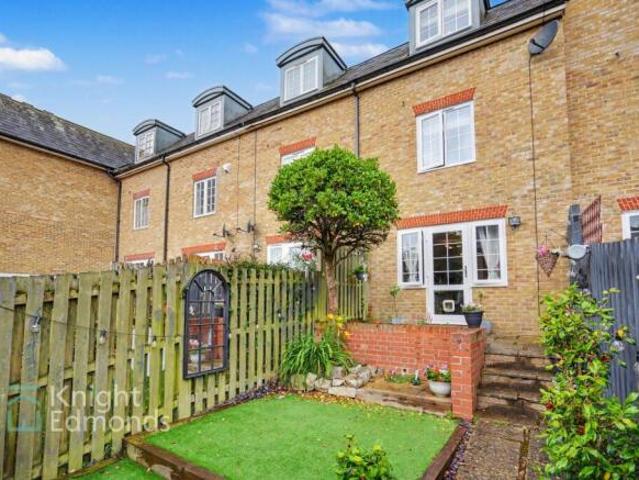 Cottage for sale in Midway, Kent