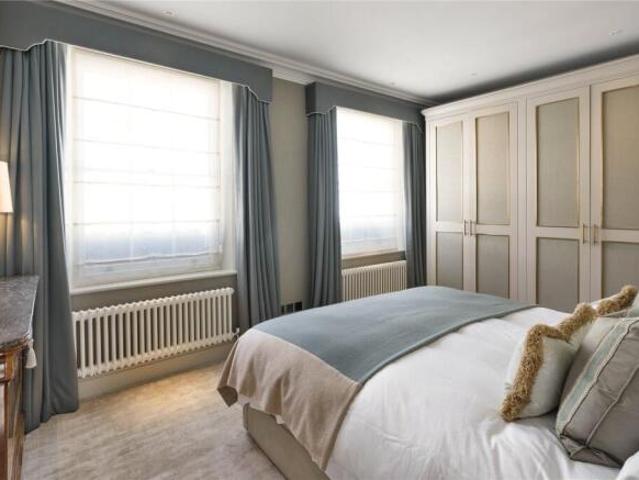 Cottage for sale in Cat Hill