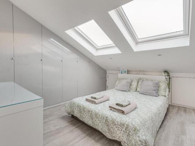 Cottage for sale in London Borough of Wandsworth, Greater London