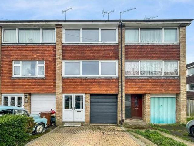 House for sale in Brompton, Gillingham