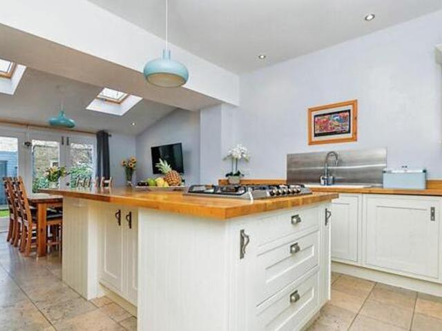 House for sale in Shirebrook Park, Charlesworth