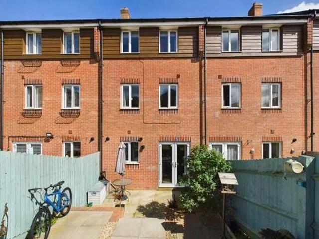 House for sale in Gloucester, Gloucestershire