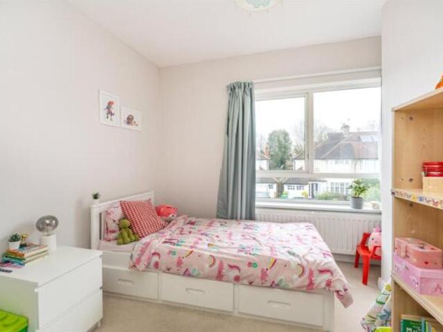 Cottage for sale in Twickenham, Greater London
