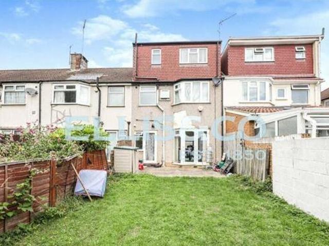 House for sale in London Borough of Ealing, Greenford