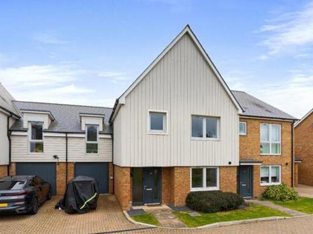 House for sale in Stone, Monks Orchard