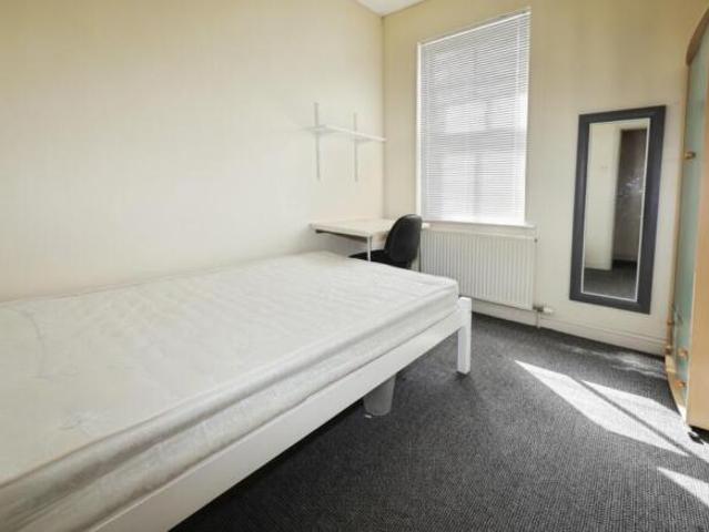 Cottage for sale in New Boultham, Brayford