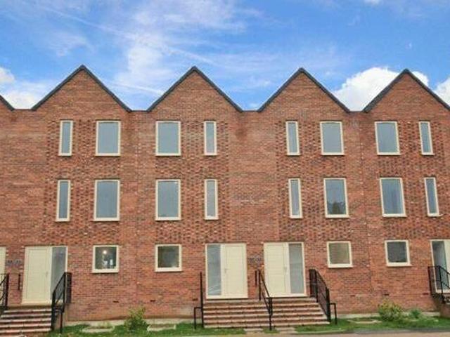 House for sale in Grimsby, North East Lincolnshire