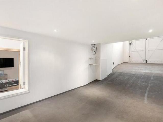 Cottage for sale in Belgravia, Greater London