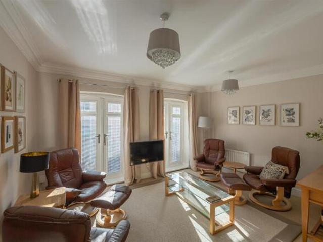 Cottage for sale in Grove Park, Greater London