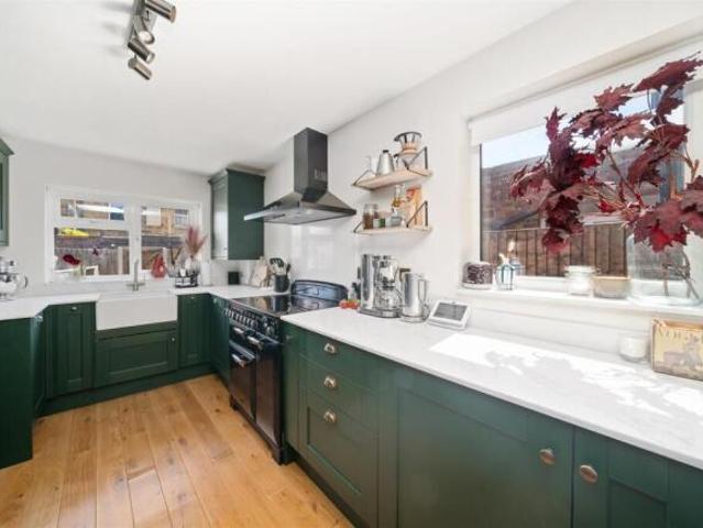 Cottage for sale in Wimbledon, Greater London