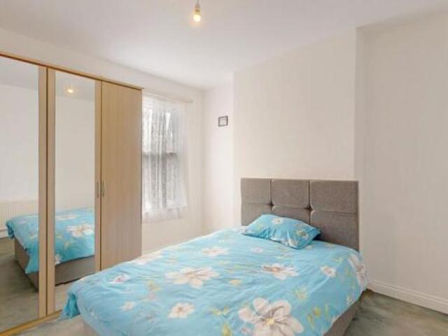 Cottage for sale in Hainault, Greater London